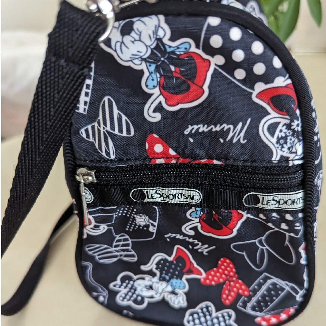 LeSportsac(レスポートサック)のレスポートサック   ボストンショルダーバッグ　ディズニー　ミニーズクローゼット レディースのバッグ(ショルダーバッグ)の商品写真