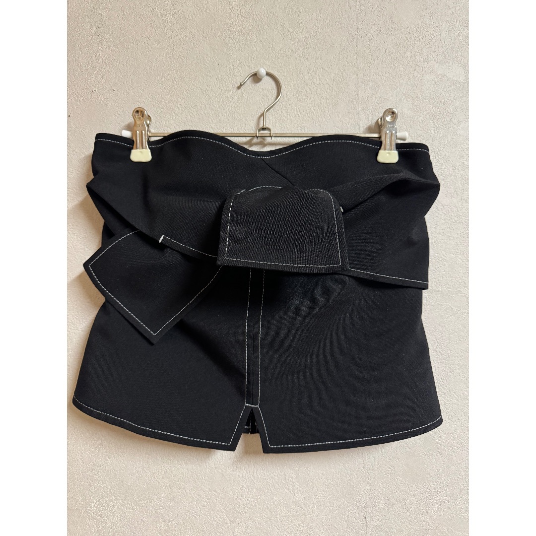 HYKE WHITE STITCH STRAPLESS TOP ベアトップ/チューブトップ