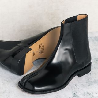 マルタンマルジェラ(Maison Martin Margiela)のメゾン マルジェラ/MAISON MARGIELA ブーツ メンズ TABI CHELSEA BOOTS チェルシーブーツ BLACK S57WU0150-P3827-H8396 _0410ff(ブーツ)