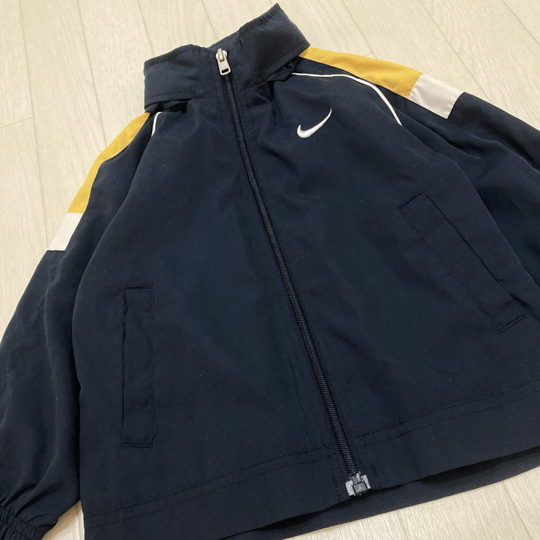 NIKE(ナイキ)のナイキ　ナイロンジャケット　ウィンドブレーカー　80 90 キッズ/ベビー/マタニティのベビー服(~85cm)(ジャケット/コート)の商品写真