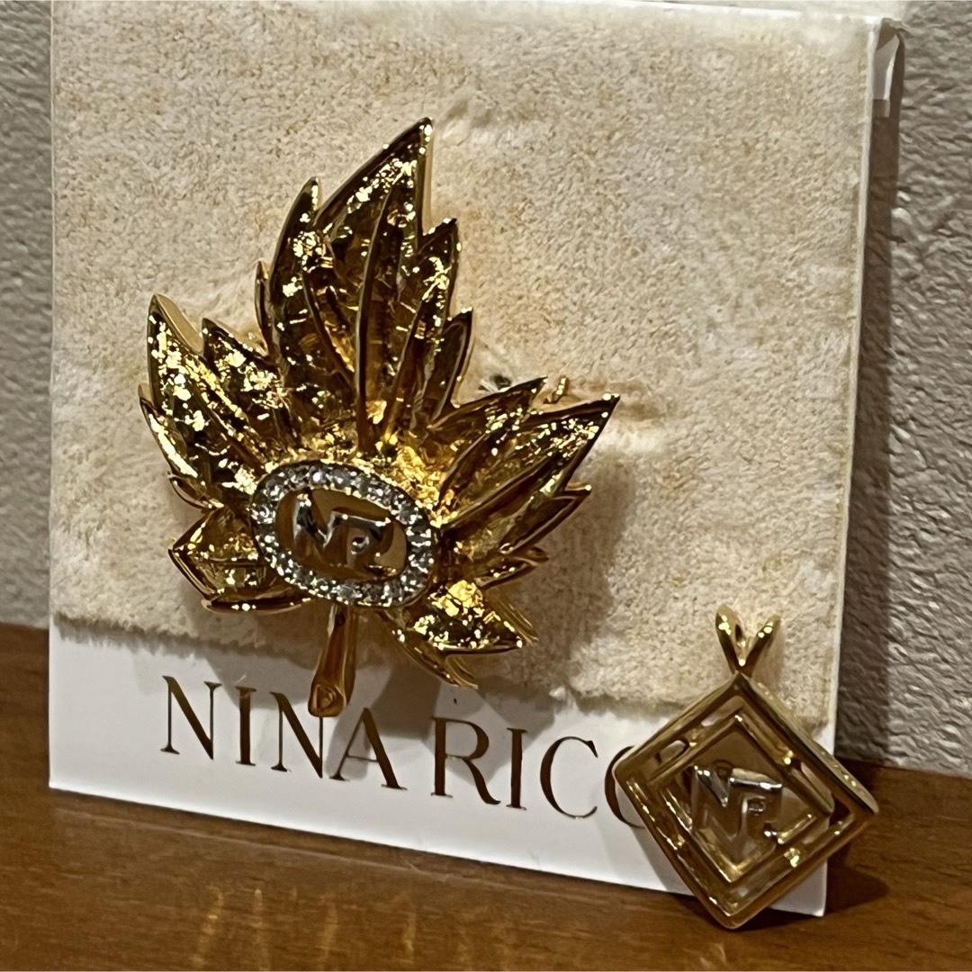 NINA RICCI(ニナリッチ)のNINA RICCI ニナリッチ　ブローチ ヴィンテージ  ゴールド　　 レディースのアクセサリー(ブローチ/コサージュ)の商品写真