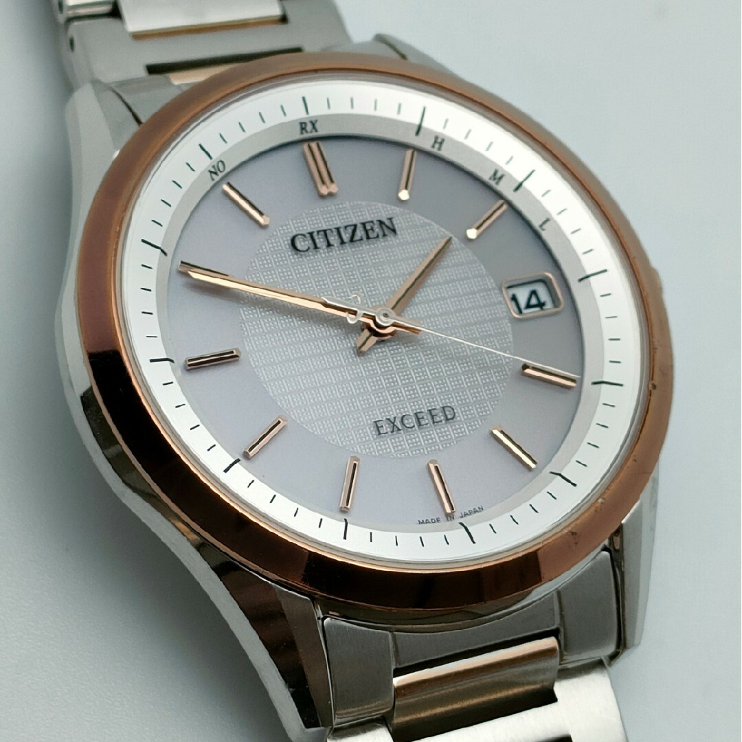 CITIZEN(シチズン)の人気モデル　シチズン　高級ライン　エクシード　電波ソーラー　軽量薄型　電波時計 メンズの時計(腕時計(アナログ))の商品写真