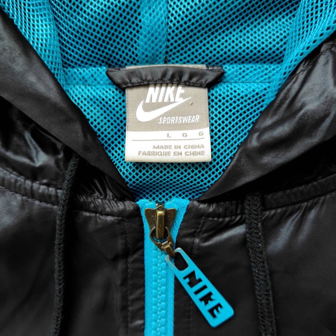 NIKE(ナイキ)のメンズL NIKE ナイキ ナイロンジャケット スポーツウェア ブラック 黒  メンズのジャケット/アウター(ナイロンジャケット)の商品写真