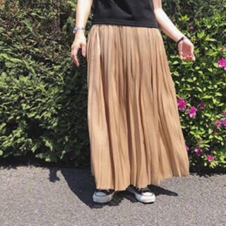 ビームス(BEAMS)のラバロンス ロングプリーツスカート 高山直子さん(ロングスカート)