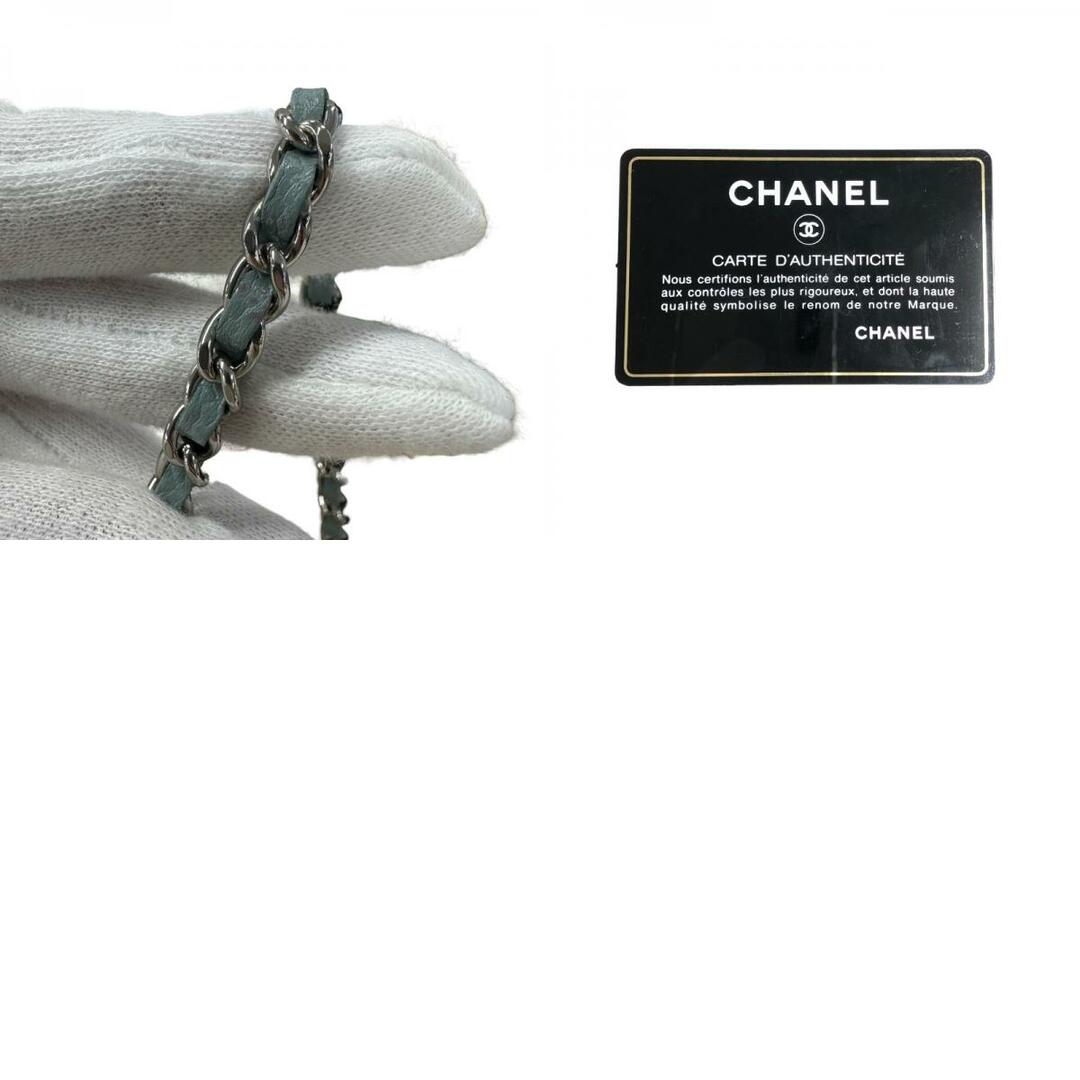CHANEL(シャネル)の　シャネル CHANEL クラシック チェーンスモールウォレット AP0238 30番台 ライトブルー シルバー金具 キャビアスキン レディース 二つ折り財布 レディースのファッション小物(財布)の商品写真