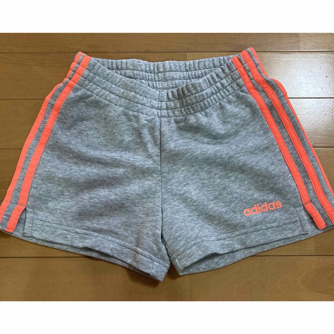 adidas(アディダス)のアディダス adidas ガールズ 子供 ショートパンツ 短パン 150 キッズ/ベビー/マタニティのキッズ服女の子用(90cm~)(パンツ/スパッツ)の商品写真