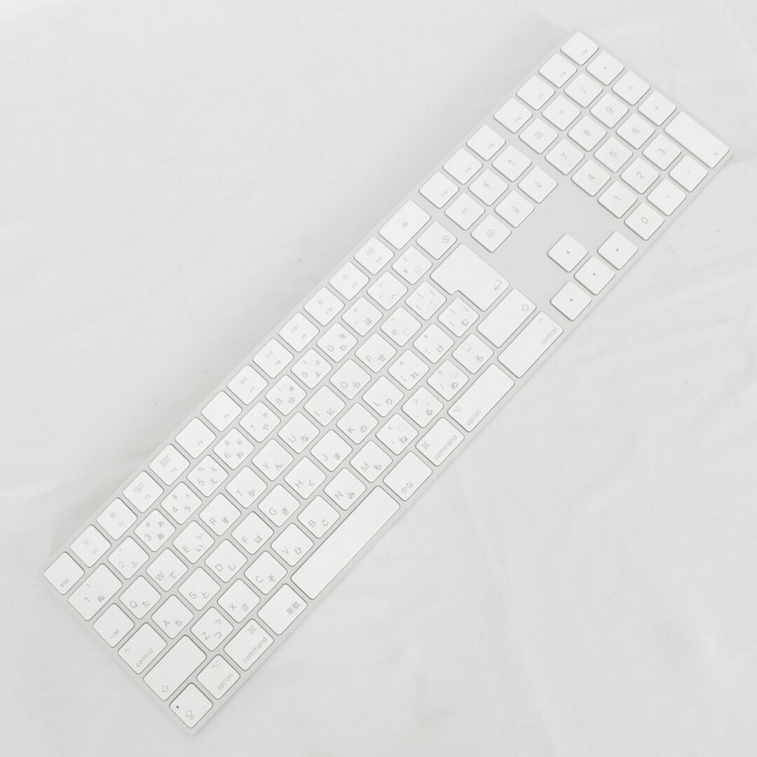 Apple(アップル)の【美品】Apple Magic Keyboard MQ052J/A シルバー テンキー付き JIS マジックキーボード アップル 本体 スマホ/家電/カメラのPC/タブレット(PC周辺機器)の商品写真