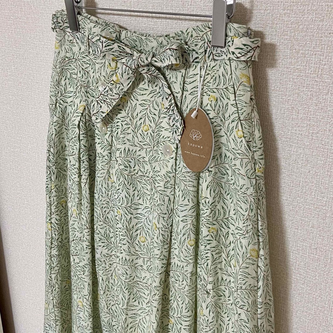 kapuwa  カプワ　花柄　タック入りスカート　♡新品未使用　タグ付き♡ レディースのスカート(ロングスカート)の商品写真