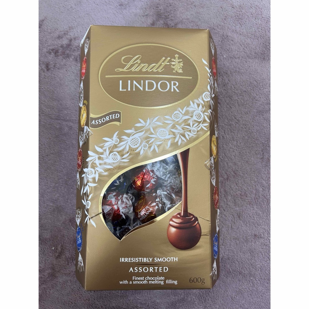 Lindt(リンツ)の【即日匿名発送】リンツ リンドール ダーク チョコレート30個 コストコ 食品/飲料/酒の食品(菓子/デザート)の商品写真