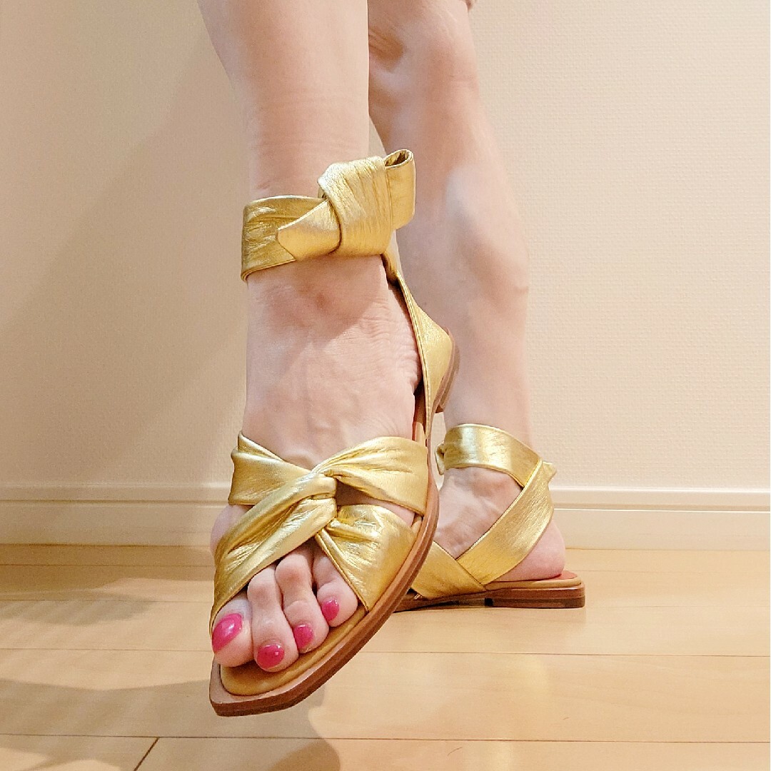 Santoni(サントーニ)の❤️美品❤️【Santoni】23㎝レディースサンダル レディースの靴/シューズ(サンダル)の商品写真