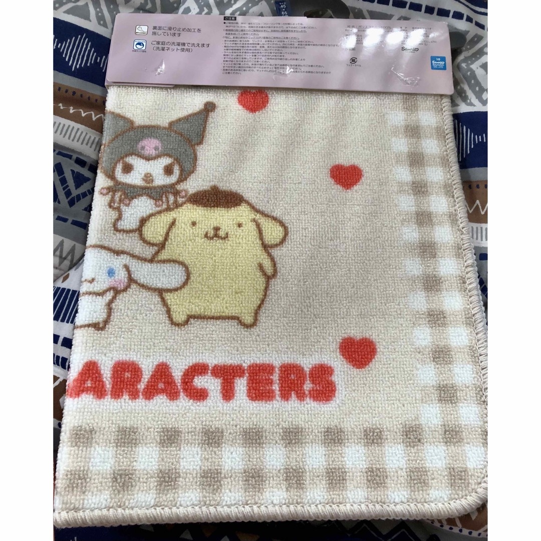 サンリオ(サンリオ)の☆新品☆送料無料☆バスマット☆マット☆サンリオキャラクターズ☆45×65cm☆ インテリア/住まい/日用品のラグ/カーペット/マット(バスマット)の商品写真