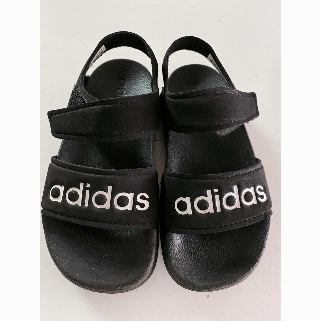 adidas(アディダス)のadidas サンダル　kids キッズ/ベビー/マタニティのキッズ靴/シューズ(15cm~)(サンダル)の商品写真
