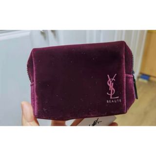 イヴサンローランボーテ(Yves Saint Laurent Beaute)の新品　イヴサンローラン　ノベルティ ポーチ ワインレッド(ポーチ)