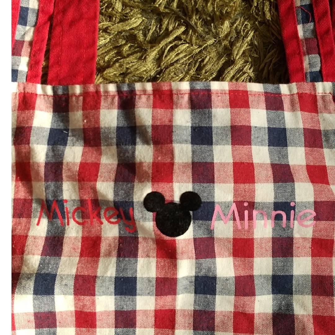 Disney(ディズニー)のミッキー&ミミーエプロン エンタメ/ホビーのおもちゃ/ぬいぐるみ(キャラクターグッズ)の商品写真