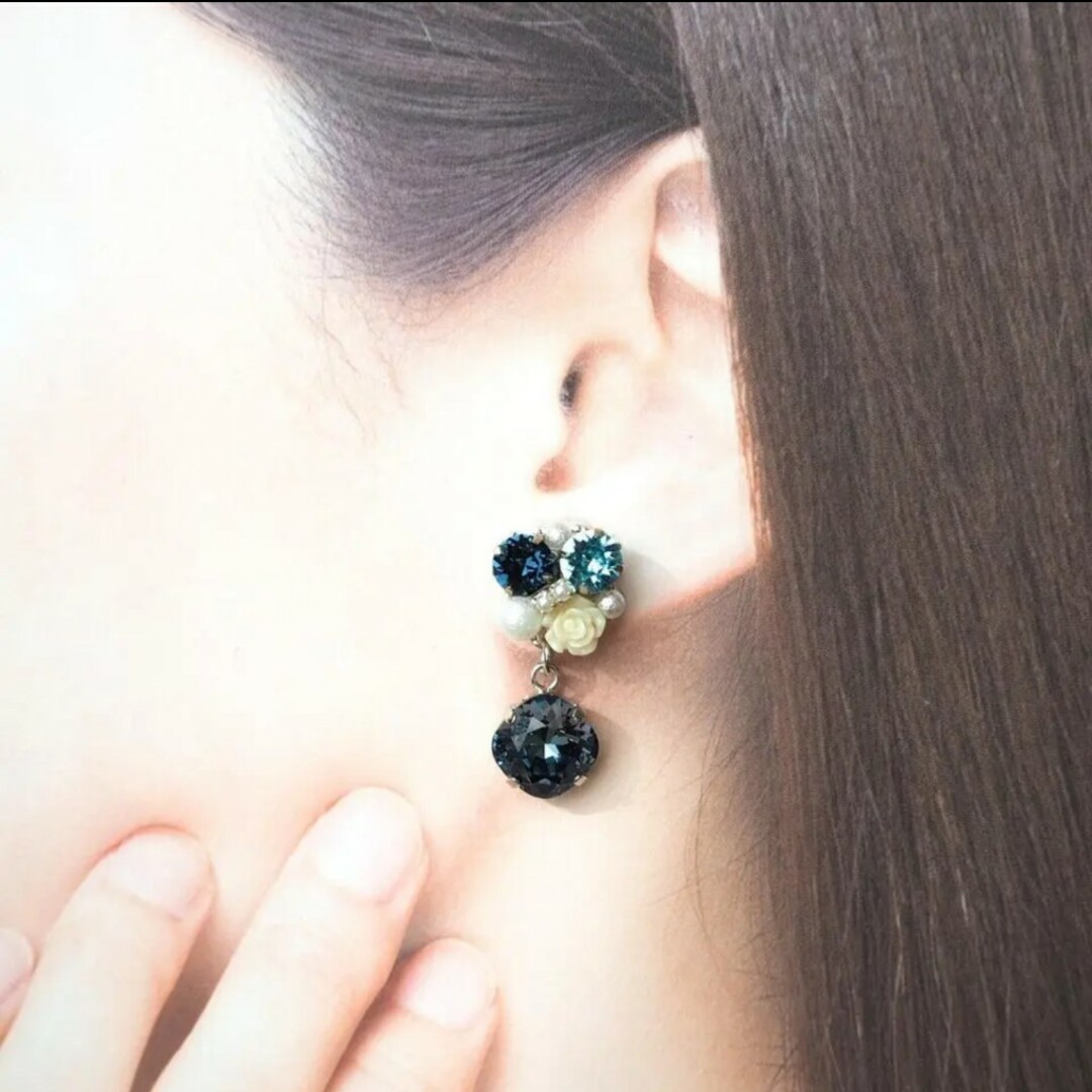 先着1名様限定❤️シルバー》大粒デニムブルー♡薔薇 blue bijouピアス レディースのアクセサリー(ピアス)の商品写真