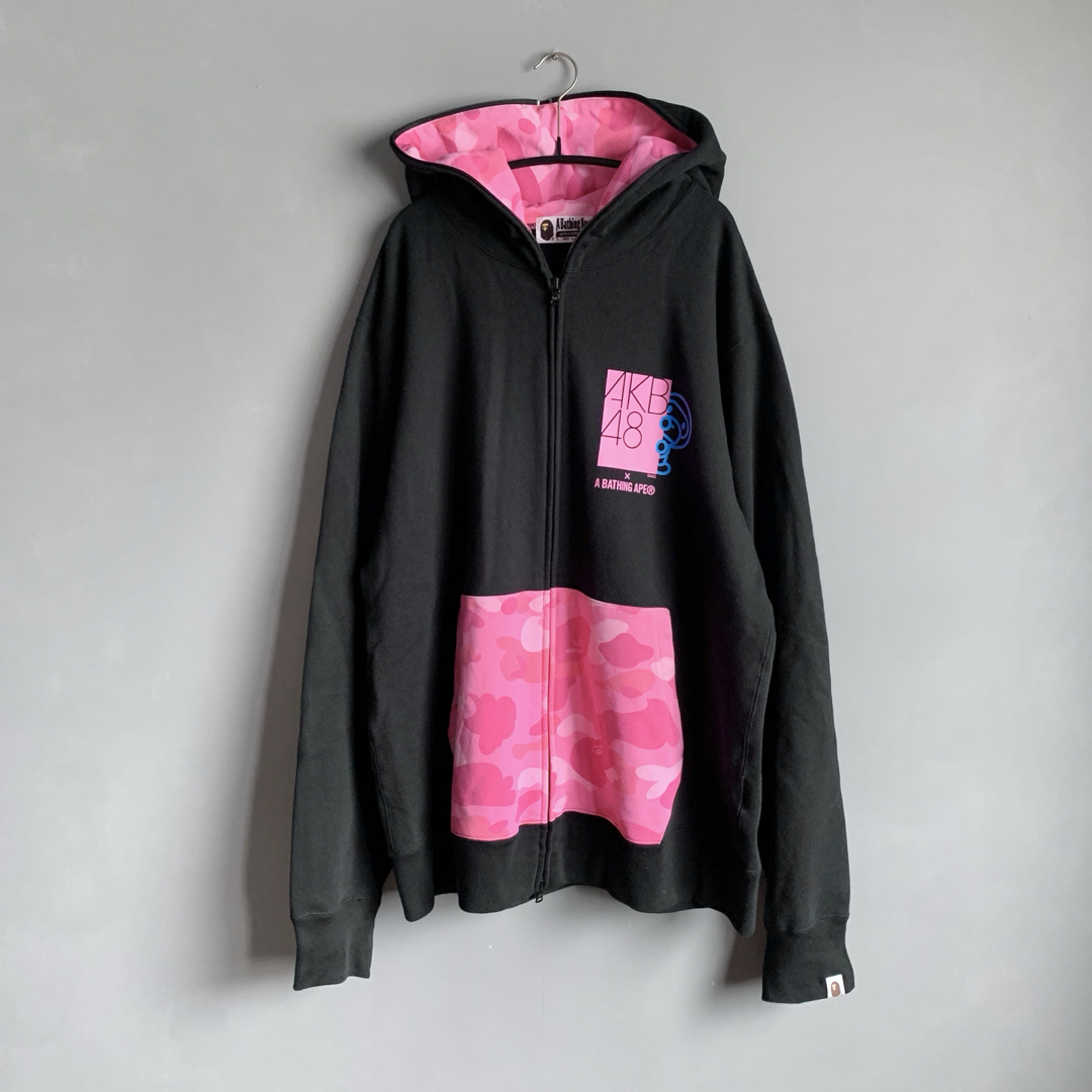 A BATHING APE(アベイシングエイプ)のAKB48 x A Bathing Ape スウェットパーカー  XXL エイプ メンズのトップス(パーカー)の商品写真