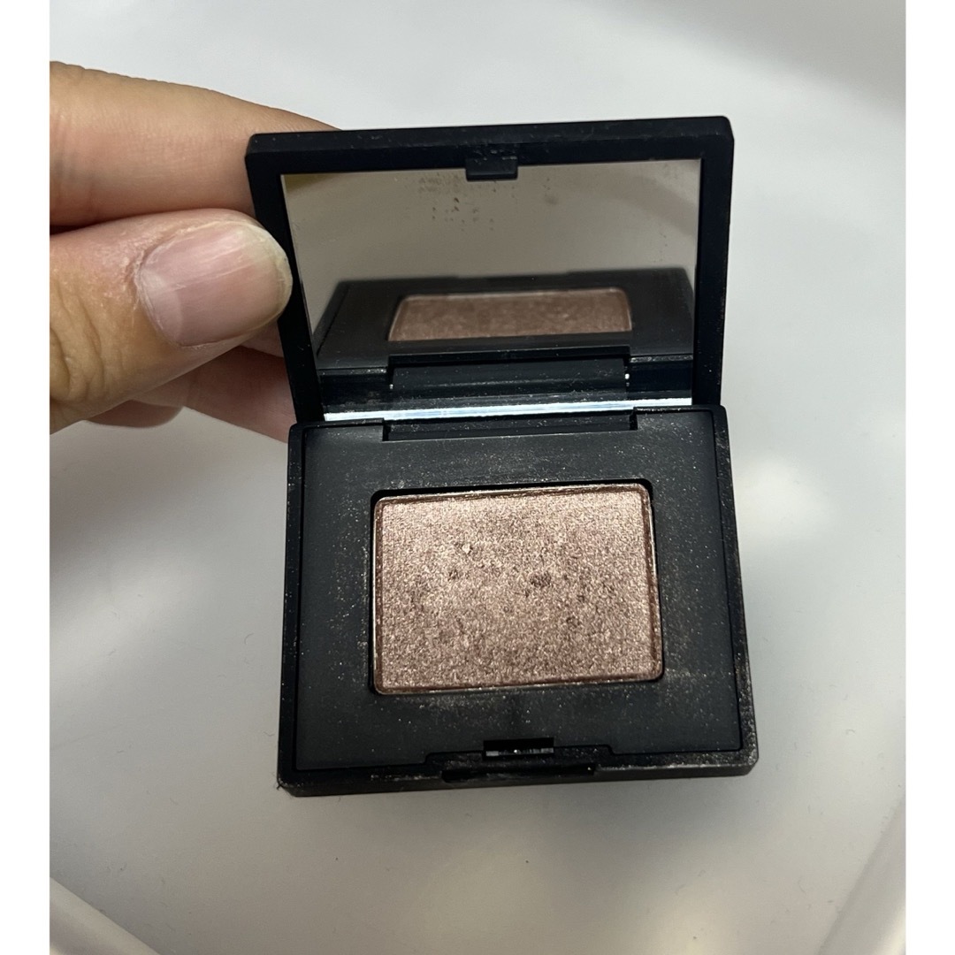 NARS(ナーズ)のNARS シングルアイシャドウ 5321 コスメ/美容のベースメイク/化粧品(アイシャドウ)の商品写真