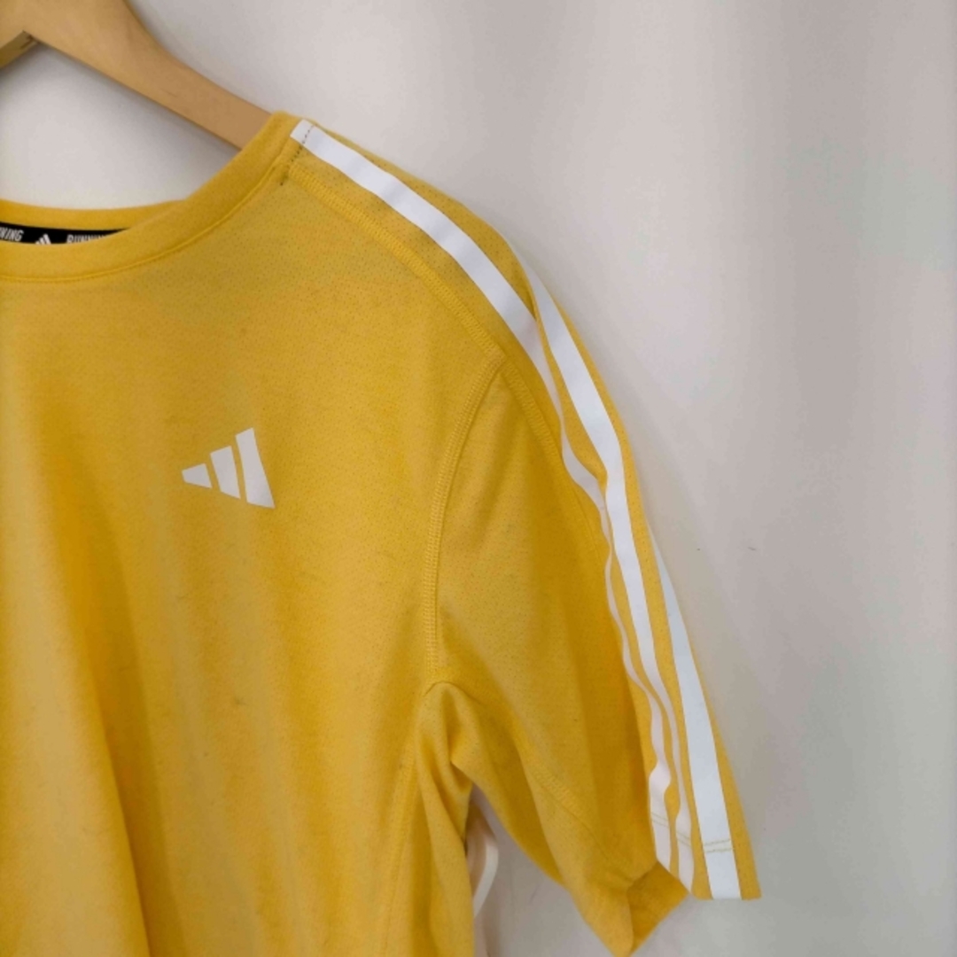 adidas(アディダス)のadidas(アディダス) オウン ザ ラン スリーストライプス 半袖Tシャツ メンズのトップス(Tシャツ/カットソー(半袖/袖なし))の商品写真