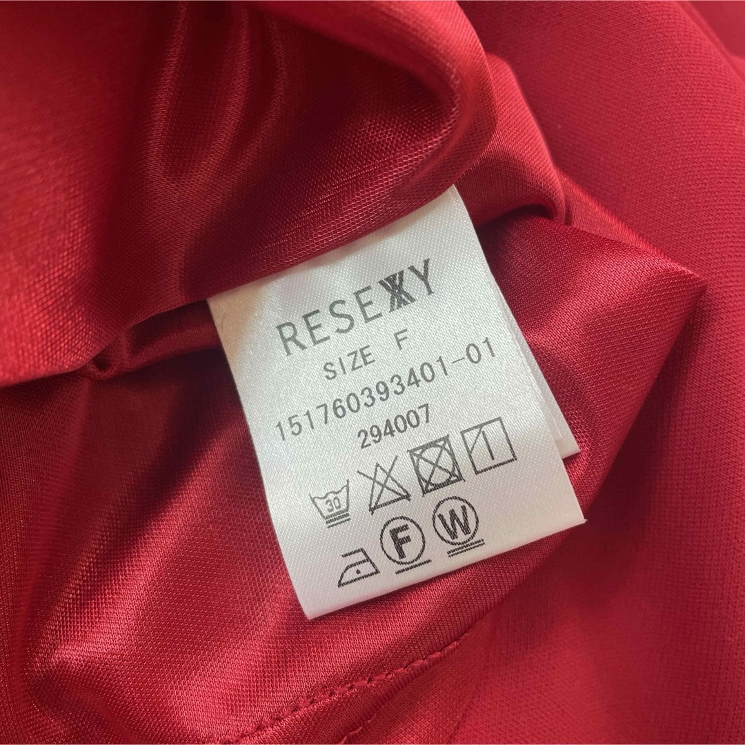 RESEXXY(リゼクシー)の美品RESEXXYリゼクシー肩フリル赤ワンピFsize レディースのワンピース(ミニワンピース)の商品写真