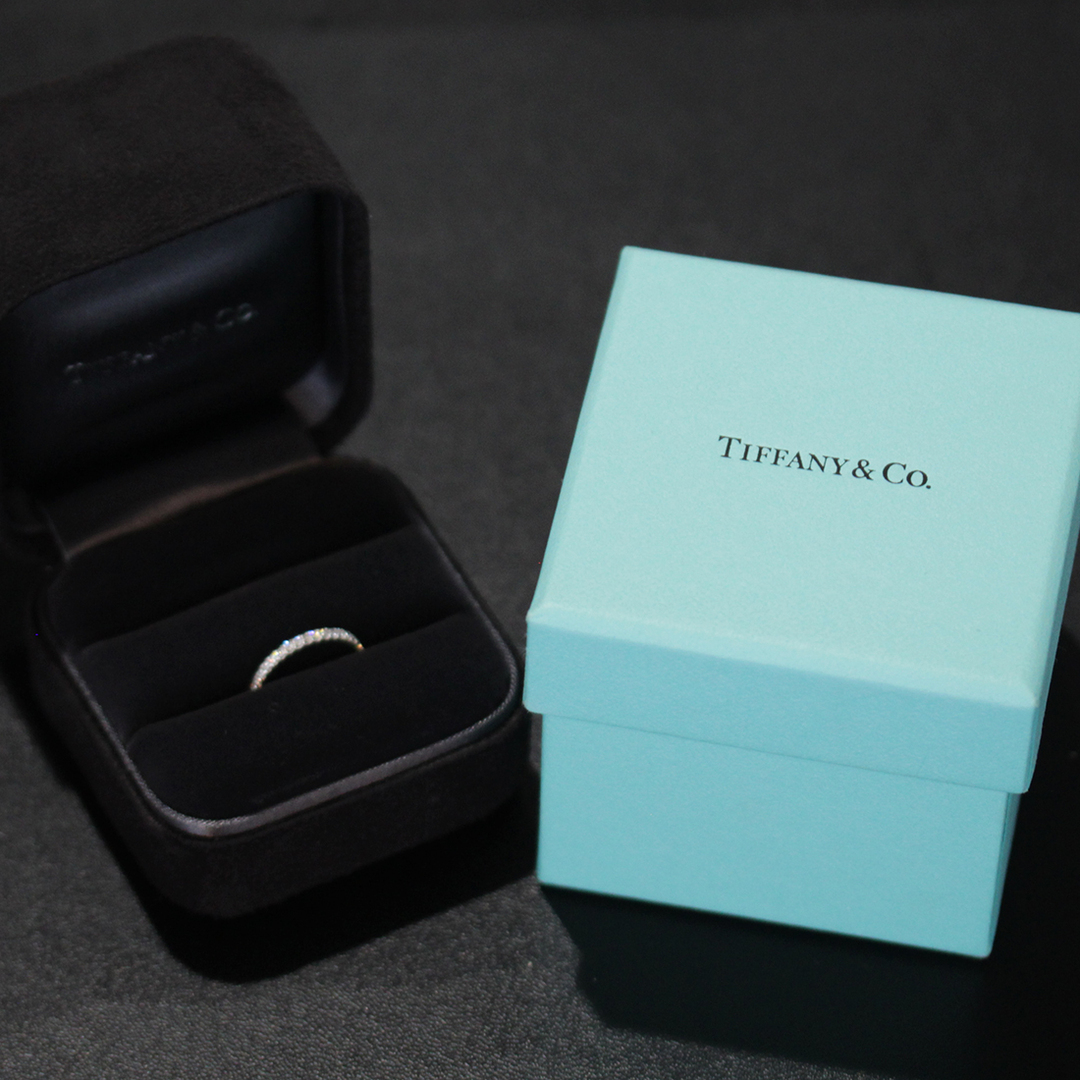 Tiffany & Co.(ティファニー)のティファニー ソレスト ハーフエタニティ ダイヤ19石リング 5号 PT950箱 レディースのアクセサリー(リング(指輪))の商品写真