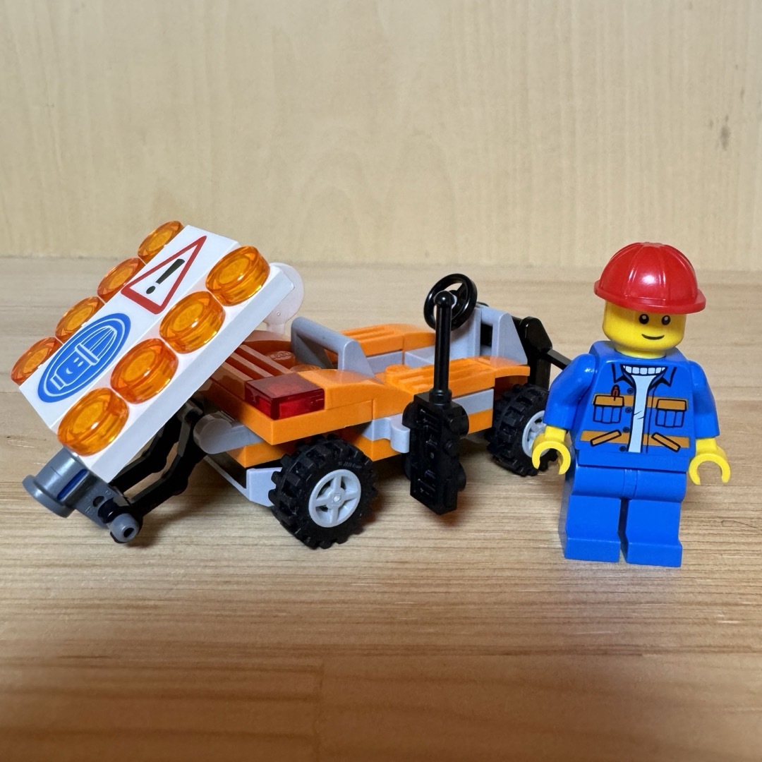 Lego(レゴ)の30357 Road Worker レゴ  LEGO ミニフィグ キッズ/ベビー/マタニティのおもちゃ(積み木/ブロック)の商品写真