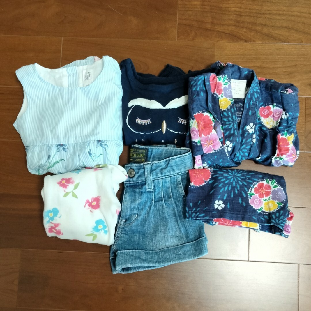 babyGAP(ベビーギャップ)の女の子　80センチ　まとめ売り キッズ/ベビー/マタニティのキッズ服女の子用(90cm~)(Tシャツ/カットソー)の商品写真