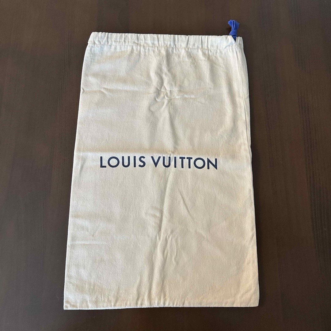 LOUIS VUITTON(ルイヴィトン)のルイヴィトン　保存袋　巾着　LOUIS VUITTON レディースのバッグ(ショップ袋)の商品写真