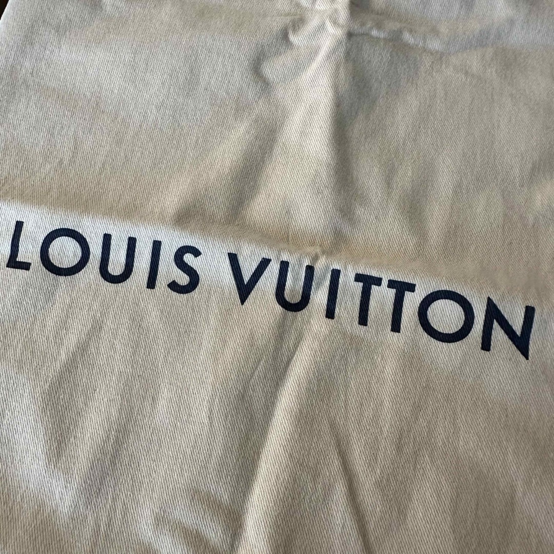 LOUIS VUITTON(ルイヴィトン)のルイヴィトン　保存袋　巾着　LOUIS VUITTON レディースのバッグ(ショップ袋)の商品写真