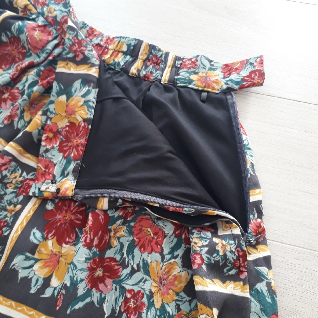 RayCassin(レイカズン)のRay Cassin レトロ 花柄 ロングスカート レディースのスカート(ロングスカート)の商品写真