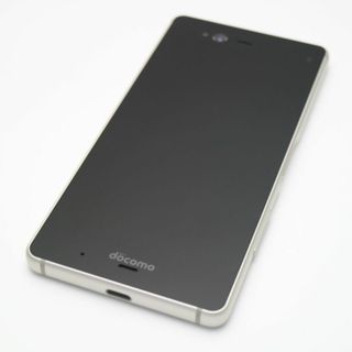 アローズ(arrows)の新品同様 F-01K ホワイト 本体 白ロム  M666(スマートフォン本体)