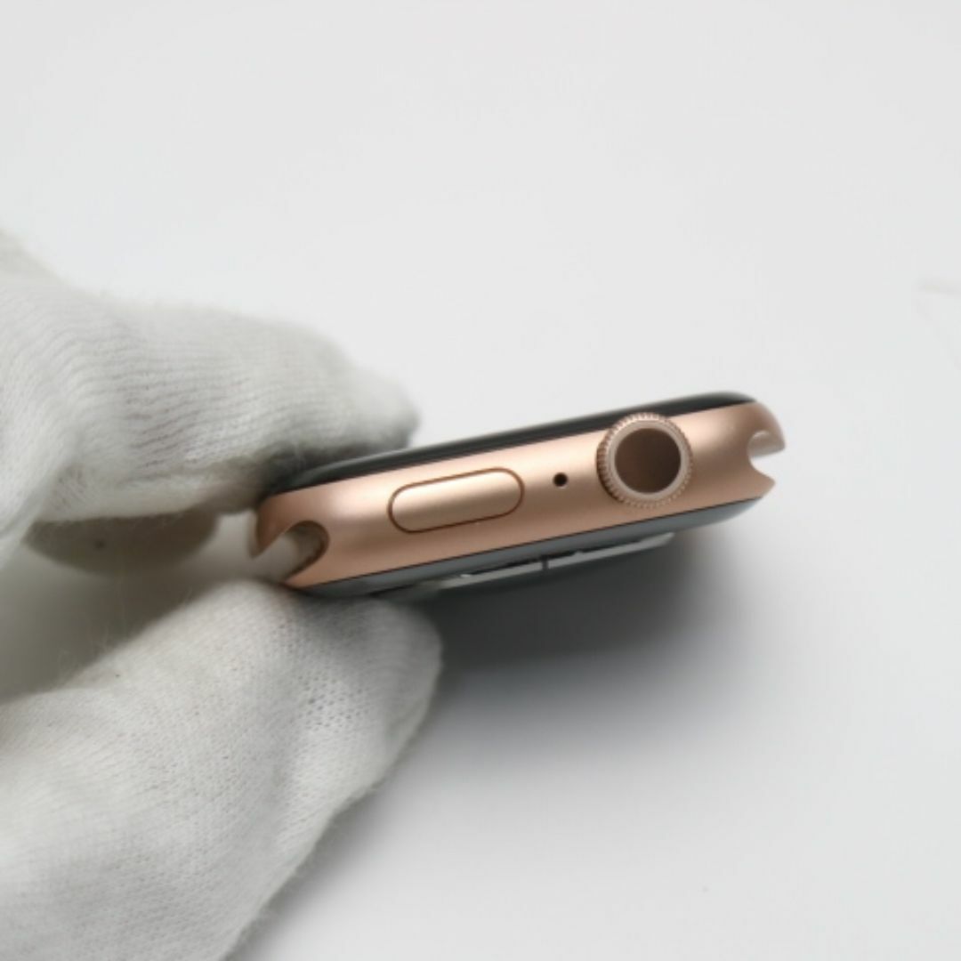 Apple(アップル)の良品中古 Apple Watch series5 44mm GPS ゴールド  M666 スマホ/家電/カメラのスマホ/家電/カメラ その他(その他)の商品写真