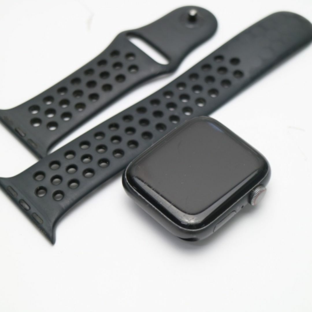 Apple(アップル)の良品中古 Apple Watch series5 44mm Cellular ブラック  M666 スマホ/家電/カメラのスマホ/家電/カメラ その他(その他)の商品写真