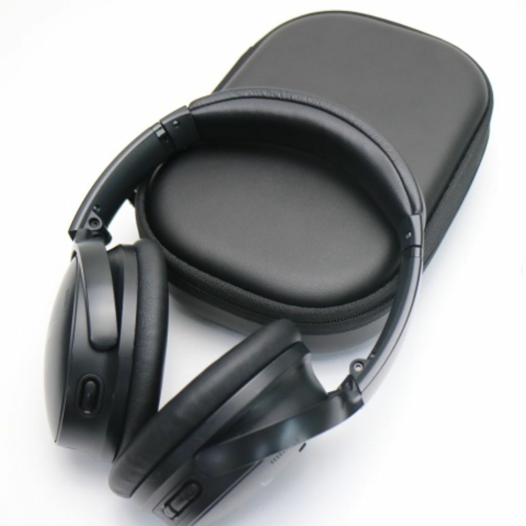 BOSE(ボーズ)の良品中古 Bose QuietComfort 45 headphones ブラック  M666 スマホ/家電/カメラのオーディオ機器(ヘッドフォン/イヤフォン)の商品写真