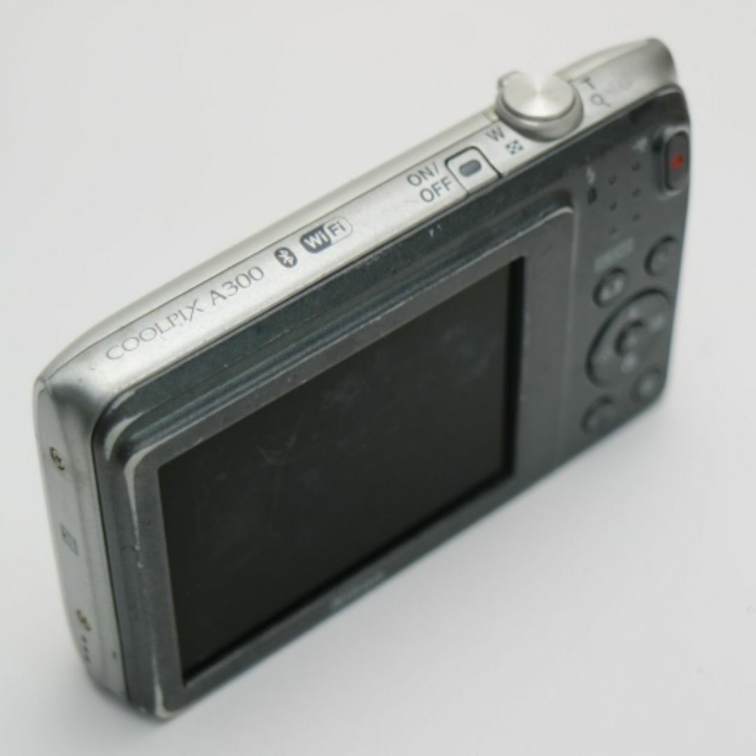 Nikon(ニコン)の良品中古 COOLPIX A300 シルバー  M666 スマホ/家電/カメラのカメラ(コンパクトデジタルカメラ)の商品写真
