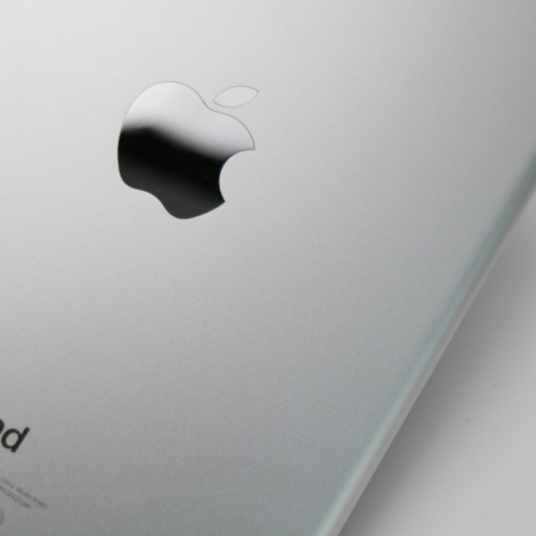 Apple(アップル)の超美品 iPad mini Retina Wi-Fi 32GB シルバー  M666 スマホ/家電/カメラのPC/タブレット(タブレット)の商品写真