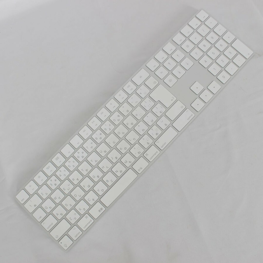 Apple(アップル)の【美品】Apple Magic Keyboard MQ052J/A シルバー テンキー付き JIS マジックキーボード アップル 本体 スマホ/家電/カメラのPC/タブレット(PC周辺機器)の商品写真