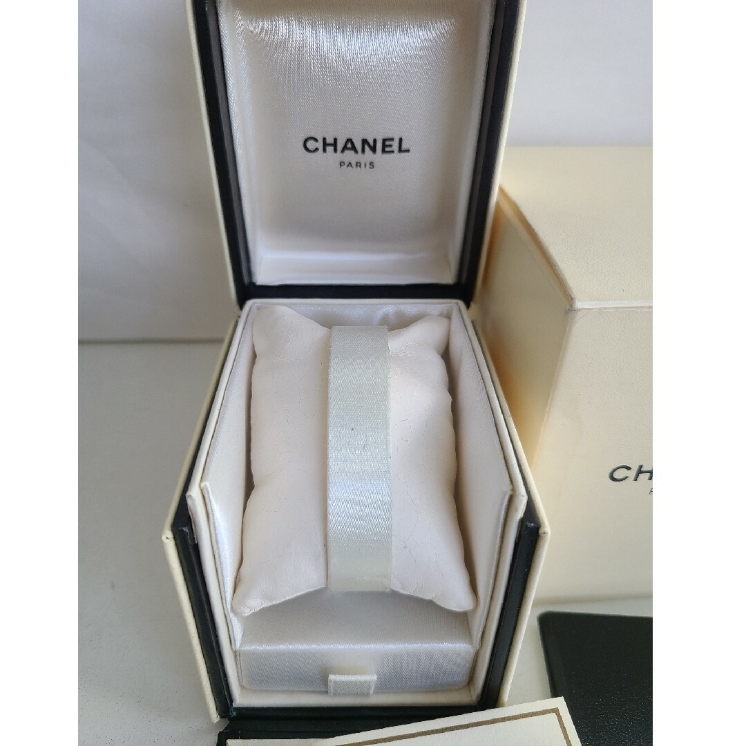 CHANEL(シャネル)のCHANEL　シャネル　時計ケース　空箱2セット レディースのバッグ(ショップ袋)の商品写真