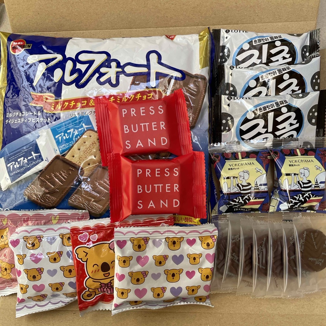 アルフォート チョコ クッキー　プレスバターサンド　ロイズ　お菓子 詰め合わせ 食品/飲料/酒の食品(菓子/デザート)の商品写真