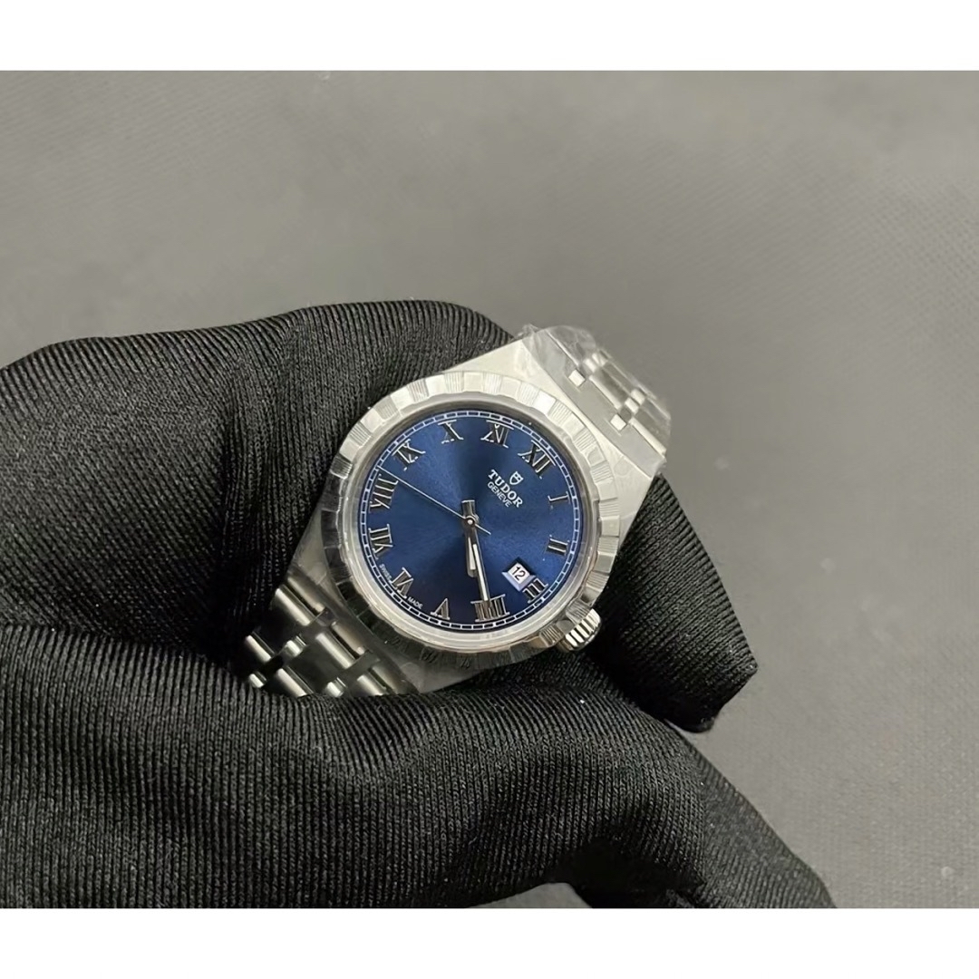 Tudor(チュードル)のTudor  Royal ロイヤル  M28300-0006 （機械式）自動巻き レディースのファッション小物(腕時計)の商品写真