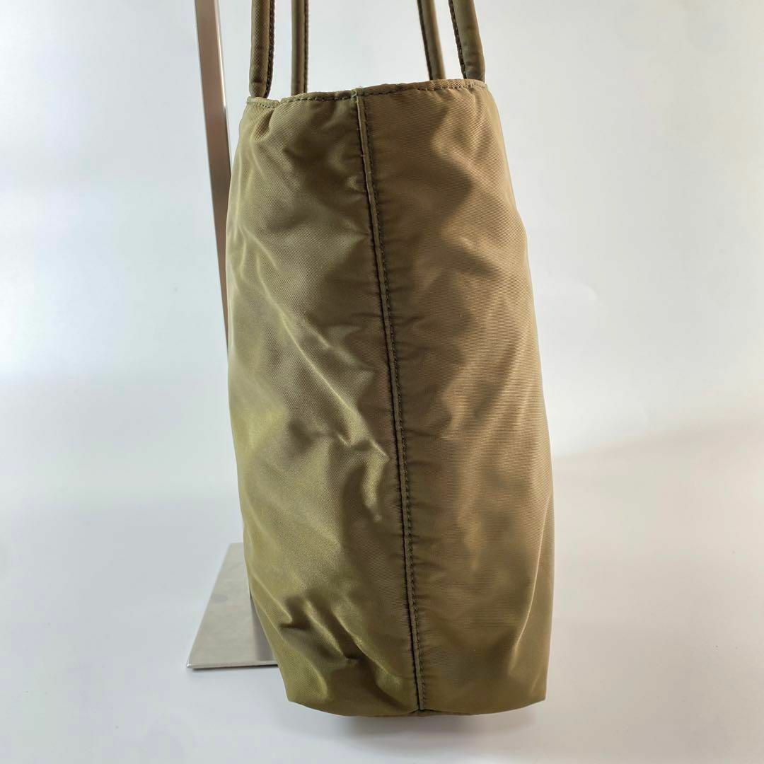 PRADA(プラダ)のプラダ PRADA トートバッグ ナイロン カーキ 肩掛け 保存袋付き レディースのバッグ(トートバッグ)の商品写真