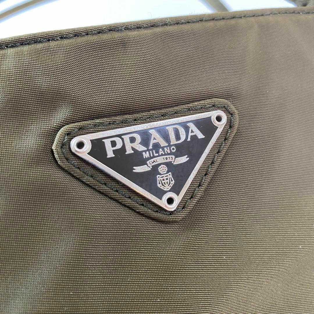 PRADA(プラダ)のプラダ PRADA トートバッグ ナイロン カーキ 肩掛け 保存袋付き レディースのバッグ(トートバッグ)の商品写真