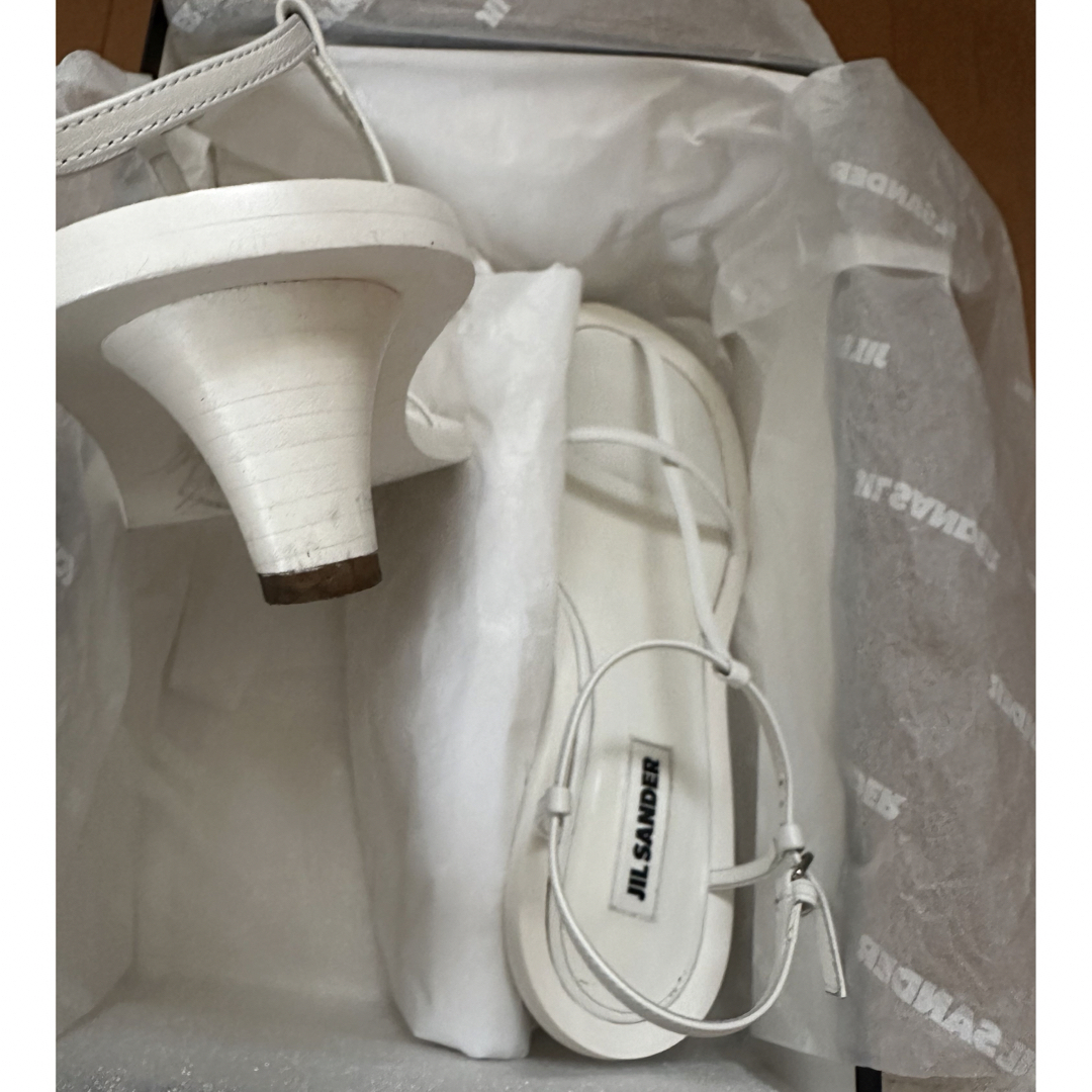 Jil Sander(ジルサンダー)のjilsander⭐︎白サンダル⭐︎ジルサンダー38 レディースの靴/シューズ(サンダル)の商品写真