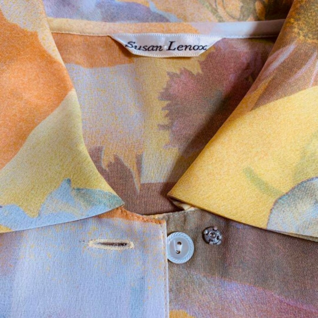 古着 半袖 アロハ 総柄 シャツ ブラウス 花 コスモス 黄色 オレンジ ピンク レディースのトップス(Tシャツ(半袖/袖なし))の商品写真