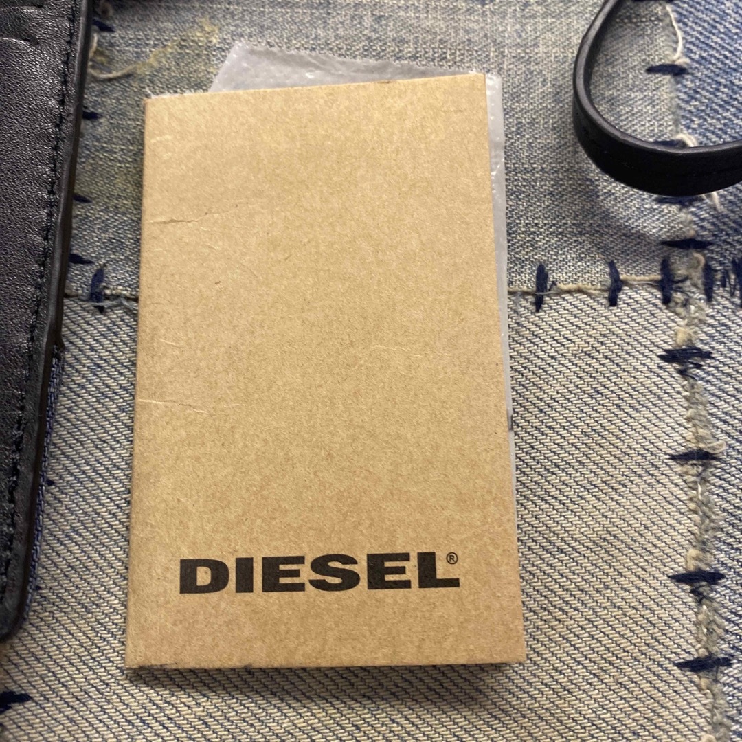 DIESEL(ディーゼル)の【新品】DIESEL デニム切替 首掛けホルダーカード入れ  メンズのファッション小物(名刺入れ/定期入れ)の商品写真