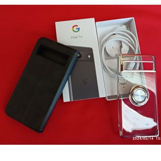 グーグルピクセル(Google Pixel)のgooglepixel7a.箱と線とスマホケース。カバー(その他)