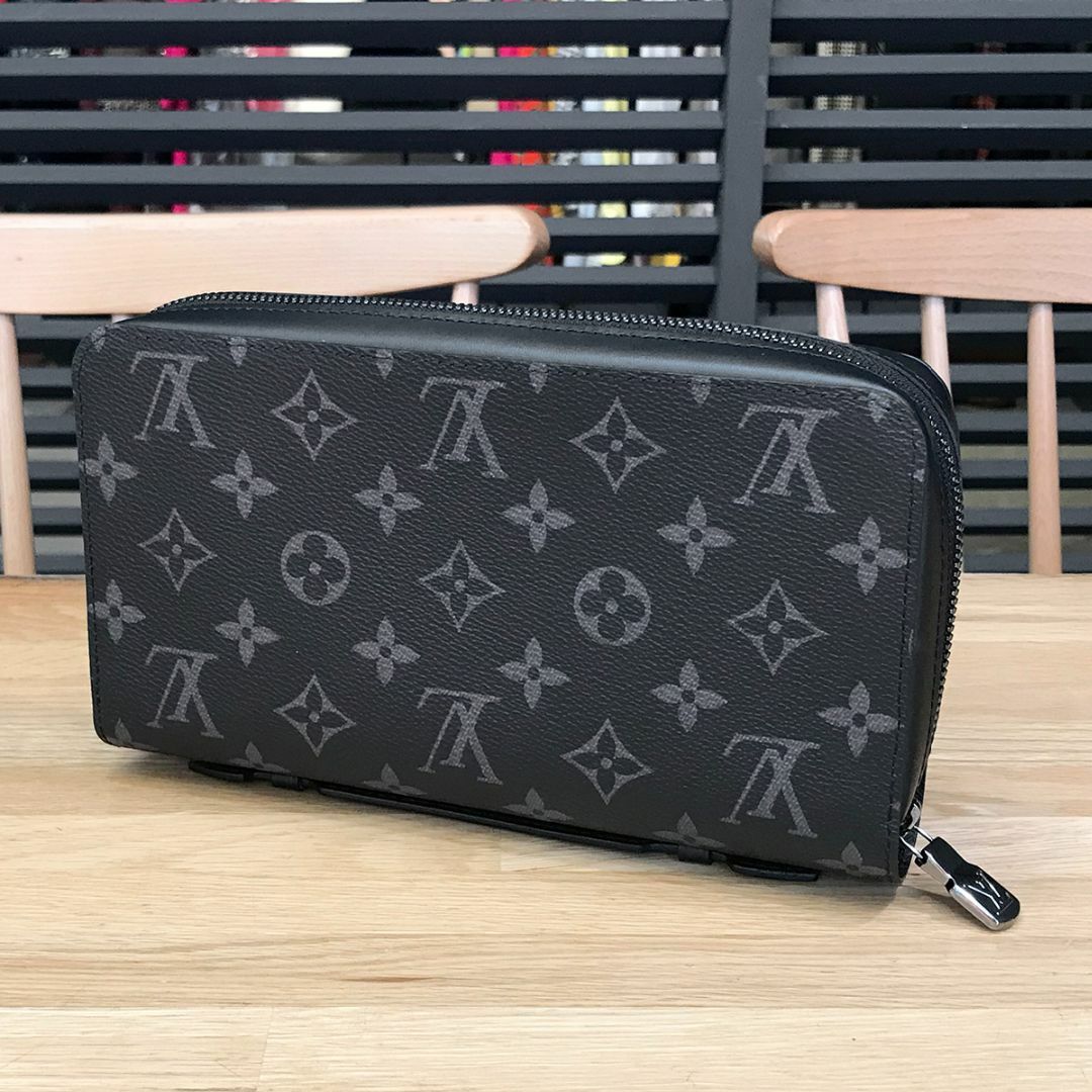 LOUIS VUITTON(ルイヴィトン)の新品同様 ルイヴィトン 現行 エクリプス ジッピーXL ラウンドファスナー長財布 メンズのファッション小物(長財布)の商品写真