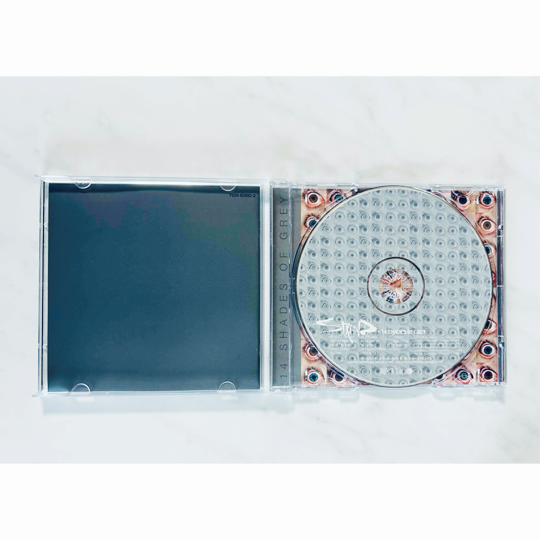 【CD】STAIND/14 SHADES OF GREY FEATURES エンタメ/ホビーのCD(ポップス/ロック(洋楽))の商品写真