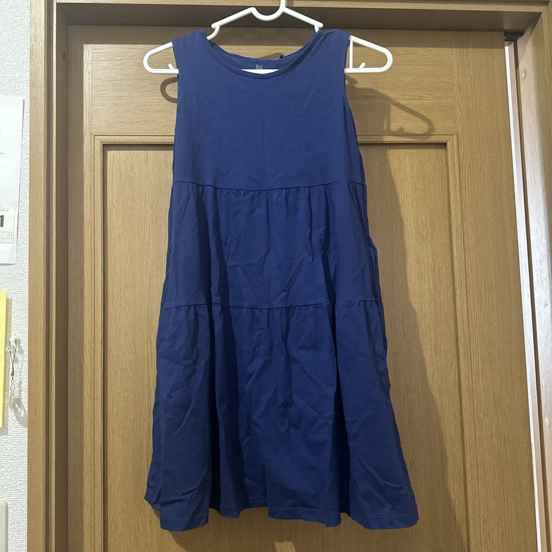 UNIQLO(ユニクロ)のユニクロ　130cm ワンピース キッズ/ベビー/マタニティのキッズ服女の子用(90cm~)(ワンピース)の商品写真