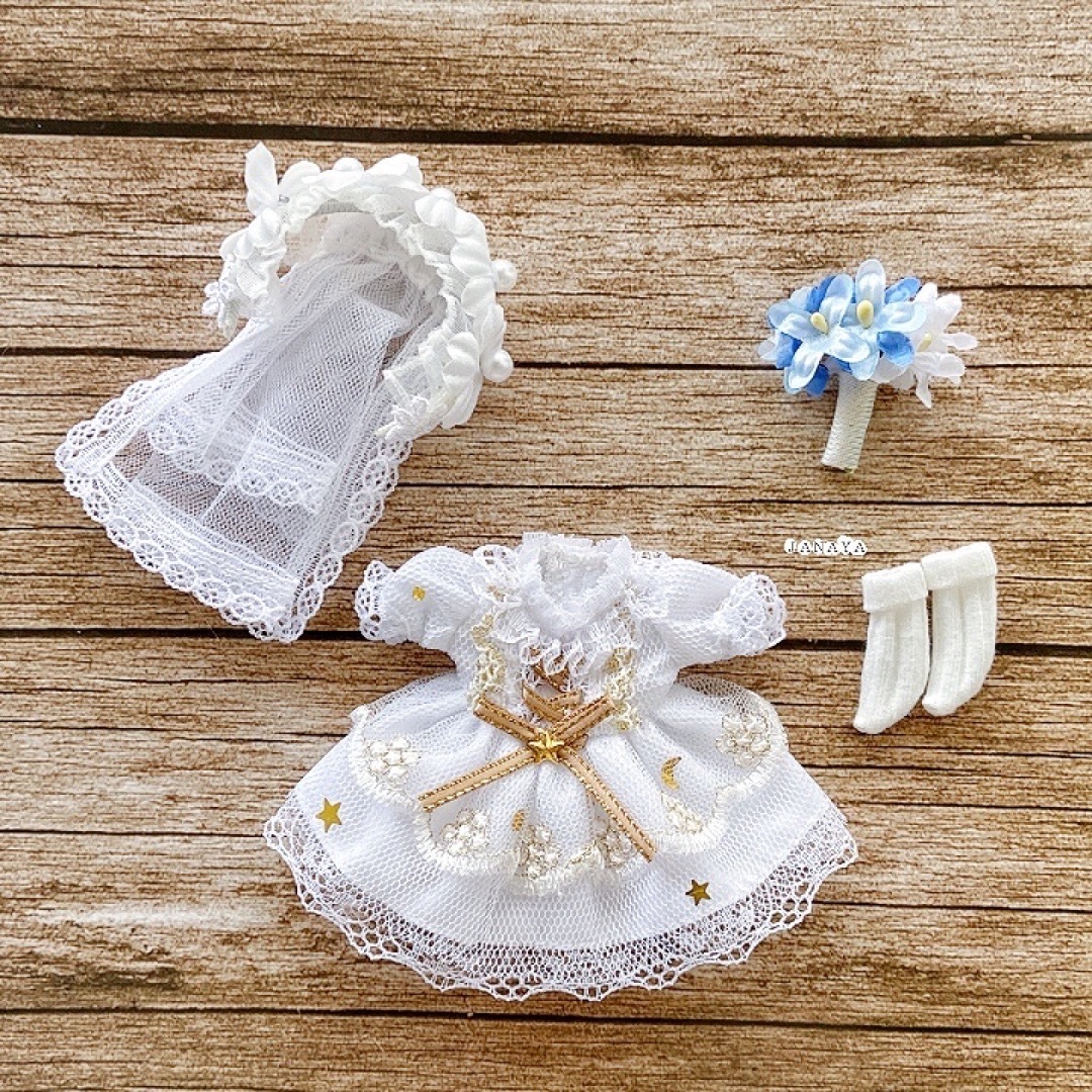 JANAYA ハンドメイド　オビツ11服　白色花嫁ワンピース4点セット　翌日発送 ハンドメイドのぬいぐるみ/人形(その他)の商品写真