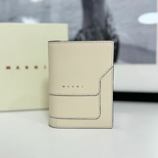 マルニ(Marni)の美品 マルニ サフィアーノレザー製 二つ折りウォレット(財布)